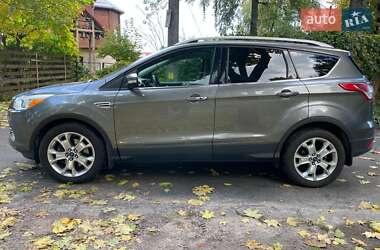 Внедорожник / Кроссовер Ford Escape 2013 в 