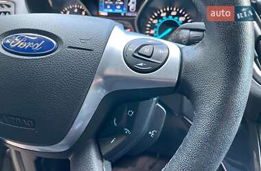 Внедорожник / Кроссовер Ford Escape 2013 в 