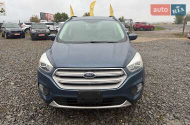 Позашляховик / Кросовер Ford Escape 2018 в 