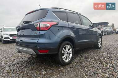 Позашляховик / Кросовер Ford Escape 2018 в 