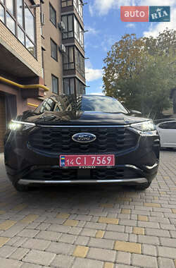 Позашляховик / Кросовер Ford Escape 2024 в 