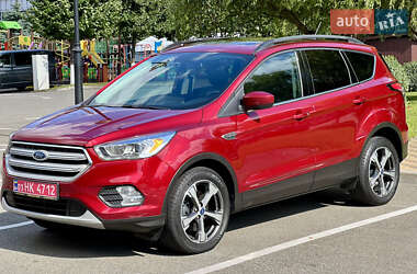 Позашляховик / Кросовер Ford Escape 2018 в 