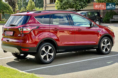 Позашляховик / Кросовер Ford Escape 2018 в 