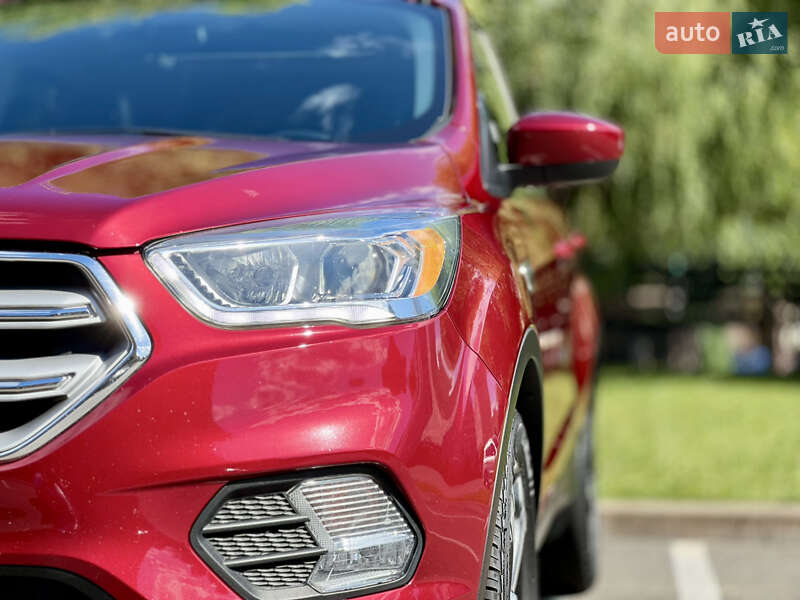 Позашляховик / Кросовер Ford Escape 2018 в Миколаєві