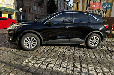 Внедорожник / Кроссовер Ford Escape 2022 в 