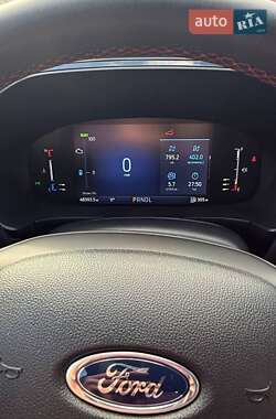Внедорожник / Кроссовер Ford Escape 2023 в 