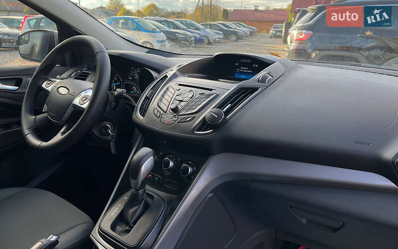 Внедорожник / Кроссовер Ford Escape 2016 в Коломые