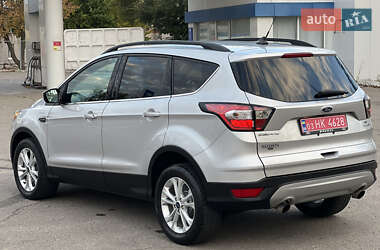 Внедорожник / Кроссовер Ford Escape 2018 в 