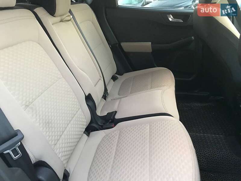 Внедорожник / Кроссовер Ford Escape 2019 в Львове