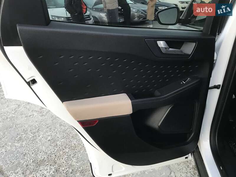 Внедорожник / Кроссовер Ford Escape 2019 в Львове