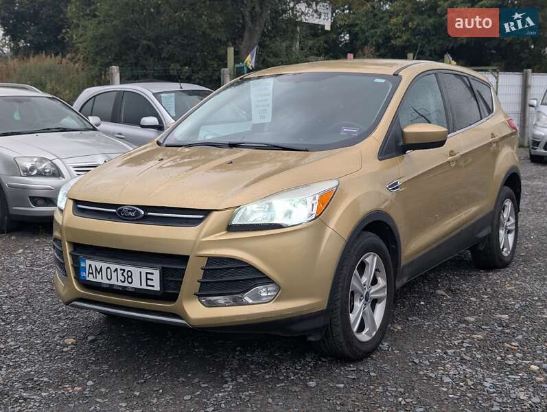 Внедорожник / Кроссовер Ford Escape 2014 в Ровно