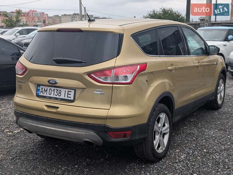 Внедорожник / Кроссовер Ford Escape 2014 в Ровно