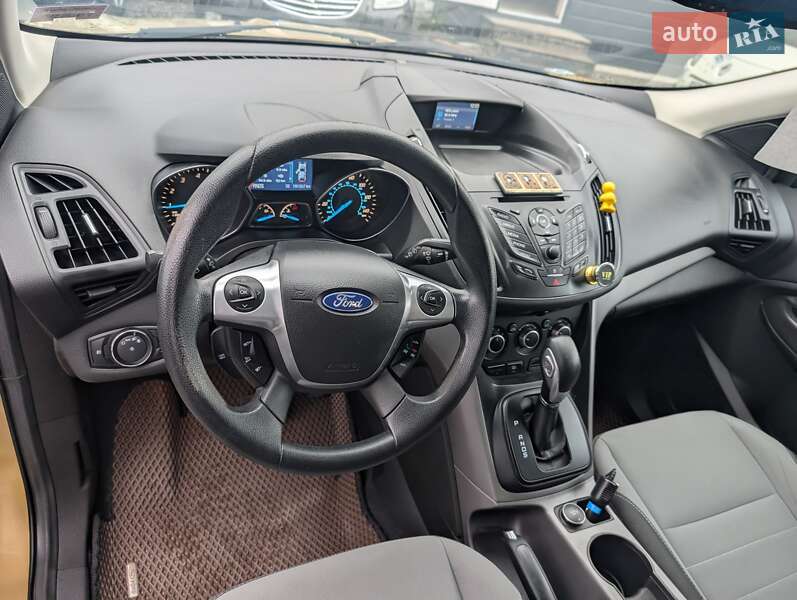 Внедорожник / Кроссовер Ford Escape 2014 в Ровно