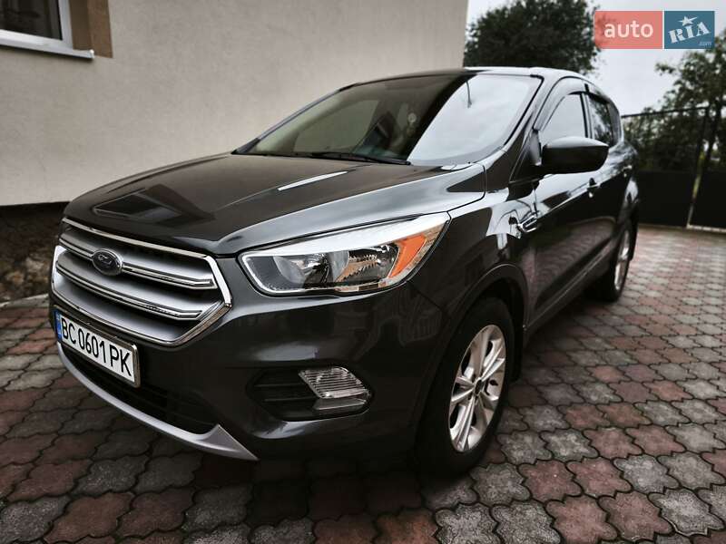 Внедорожник / Кроссовер Ford Escape 2017 в Львове