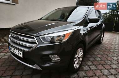 Внедорожник / Кроссовер Ford Escape 2017 в 