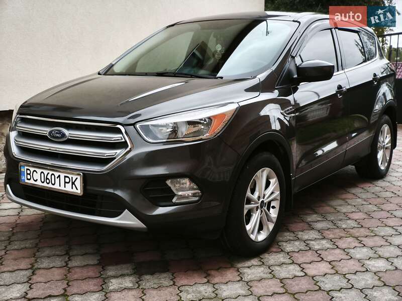 Внедорожник / Кроссовер Ford Escape 2017 в Львове