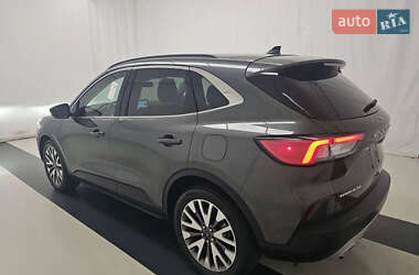 Позашляховик / Кросовер Ford Escape 2020 в 