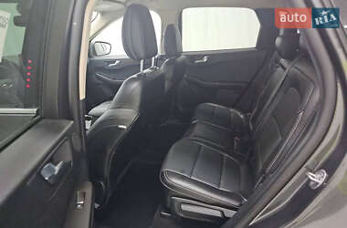 Позашляховик / Кросовер Ford Escape 2020 в 