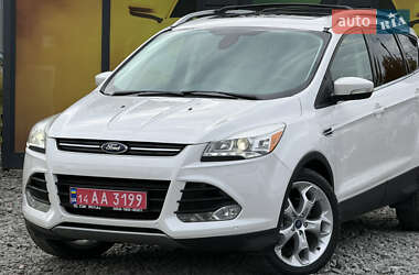 Позашляховик / Кросовер Ford Escape 2015 в 