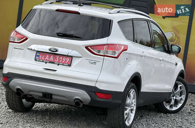 Позашляховик / Кросовер Ford Escape 2015 в 