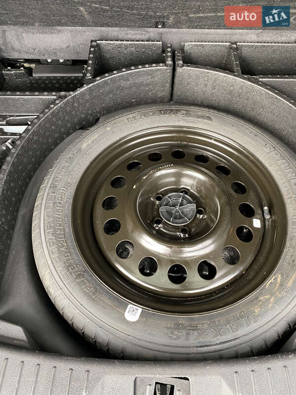 Позашляховик / Кросовер Ford Escape 2015 в Львові фото 13 Позашляховик / Кросовер Ford Escape 2015 в Львові