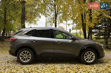 Внедорожник / Кроссовер Ford Escape 2021 в 