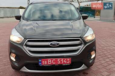 Внедорожник / Кроссовер Ford Escape 2017 в 