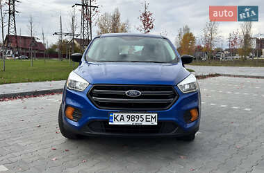 Позашляховик / Кросовер Ford Escape 2017 в  фото 3 Позашляховик / Кросовер Ford Escape 2017 в