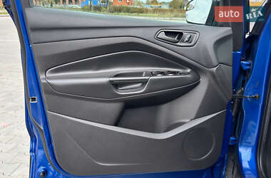 Позашляховик / Кросовер Ford Escape 2017 в  фото 15 Позашляховик / Кросовер Ford Escape 2017 в
