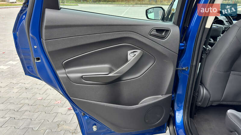 Позашляховик / Кросовер Ford Escape 2017 в Ірпені