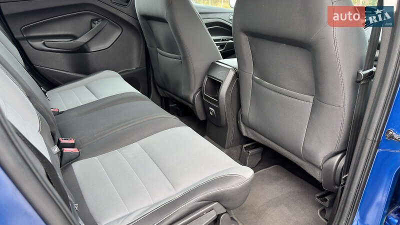 Позашляховик / Кросовер Ford Escape 2017 в Ірпені