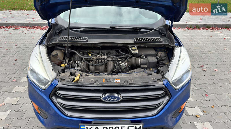 Позашляховик / Кросовер Ford Escape 2017 в Ірпені
