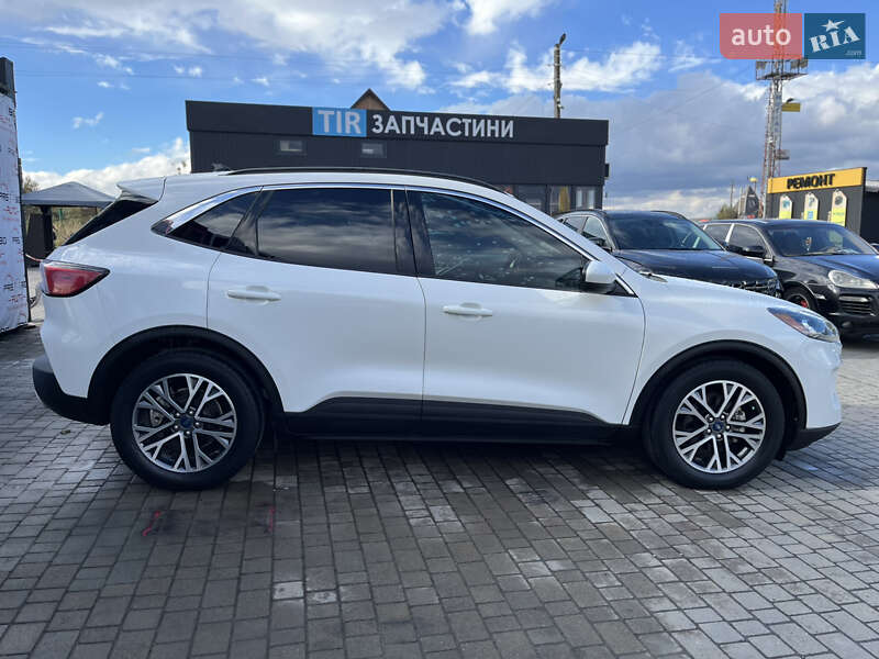 Позашляховик / Кросовер Ford Escape 2019 в Львові