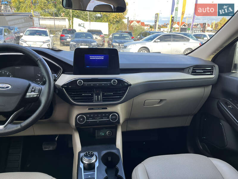Позашляховик / Кросовер Ford Escape 2019 в Львові