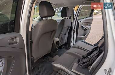 Позашляховик / Кросовер Ford Escape 2014 в 