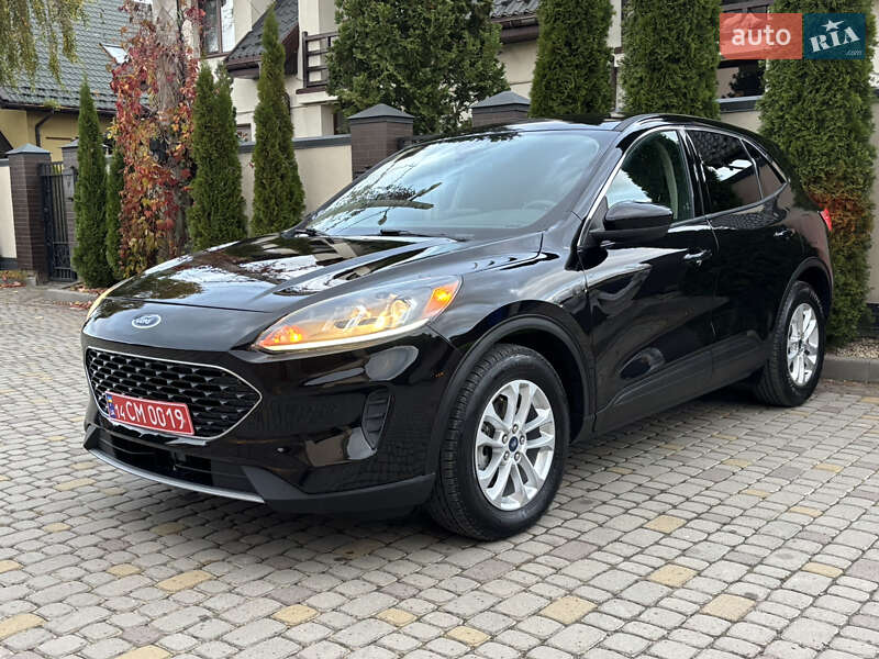 Позашляховик / Кросовер Ford Escape 2020 в Львові