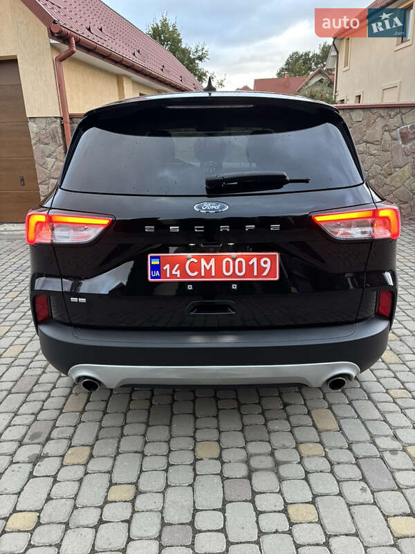 Позашляховик / Кросовер Ford Escape 2020 в Львові