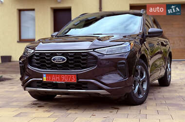 Позашляховик / Кросовер Ford Escape 2023 в 