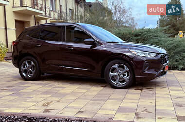 Позашляховик / Кросовер Ford Escape 2023 в 