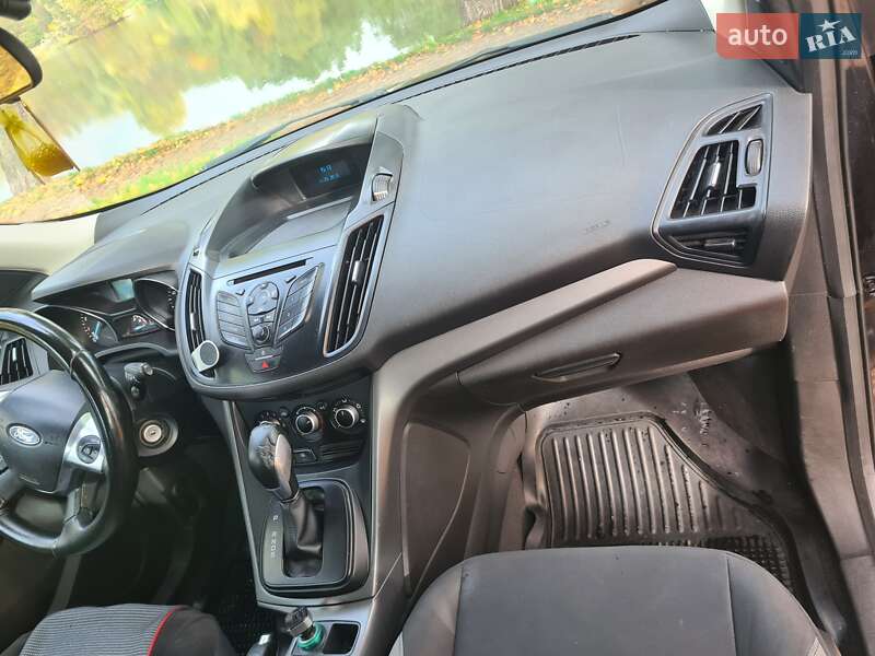 Внедорожник / Кроссовер Ford Escape 2013 в Чернигове