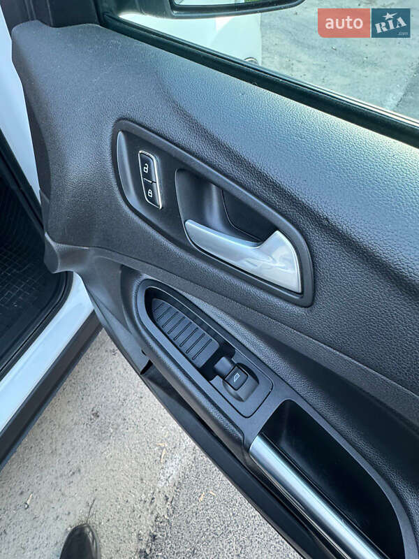 Внедорожник / Кроссовер Ford Escape 2014 в Днепре