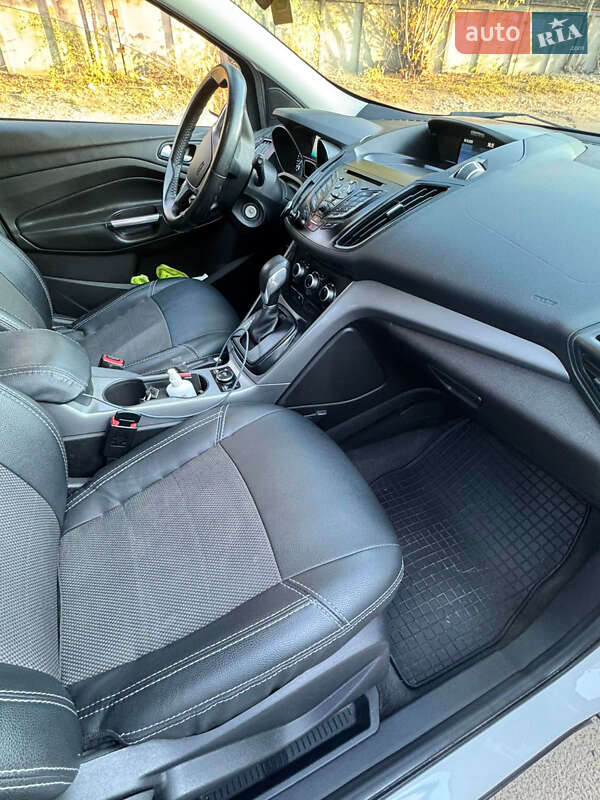 Внедорожник / Кроссовер Ford Escape 2014 в Днепре