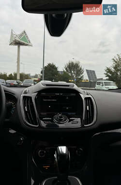 Внедорожник / Кроссовер Ford Escape 2013 в 