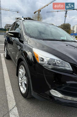 Внедорожник / Кроссовер Ford Escape 2013 в 