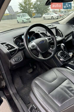 Внедорожник / Кроссовер Ford Escape 2013 в 