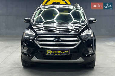 Внедорожник / Кроссовер Ford Escape 2018 в 