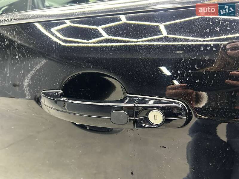 Внедорожник / Кроссовер Ford Escape 2018 в Черновцах