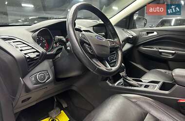 Внедорожник / Кроссовер Ford Escape 2018 в 