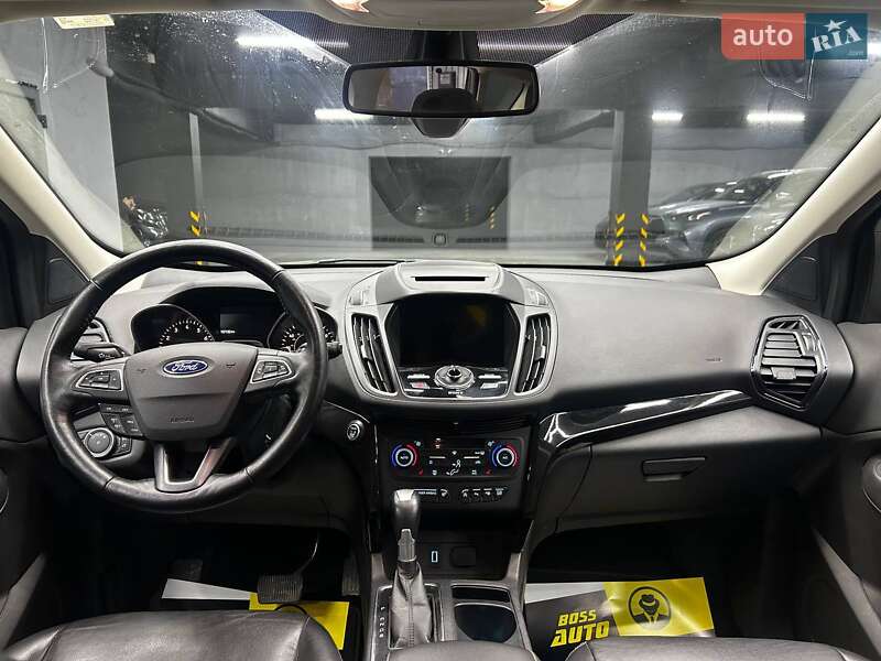 Внедорожник / Кроссовер Ford Escape 2018 в Черновцах