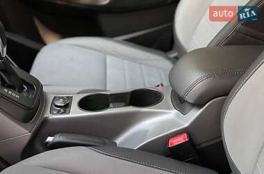 Позашляховик / Кросовер Ford Escape 2015 в  фото 36 Позашляховик / Кросовер Ford Escape 2015 в